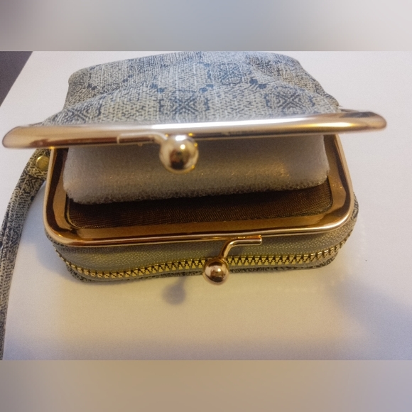 New Wallet Women's Wrist Strap - Picture 7 of 7